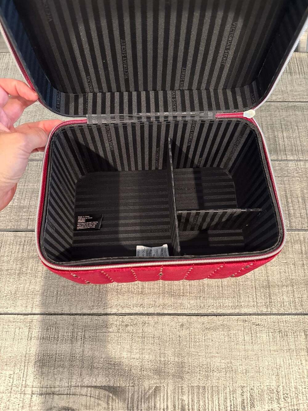 Victoria's Secret Red Velvet Studded Vanity Train Case Makeup Bag - Picture 5 of 6